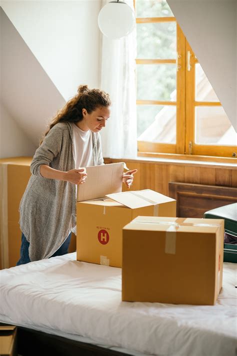 Profesional Tips for a Smooth House Relocation - Love Chic Living