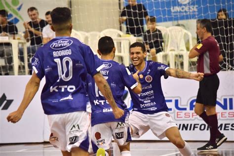 Joaçaba Futsal Vence O Jaraguá Pela Série Ouro Do Catarinense Éder