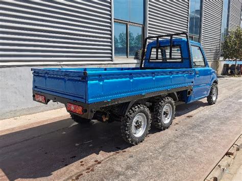 This six-wheeled Chinese electric mini-truck can haul more than a Ford ...