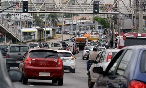 Motoristas que não pagaram o IPVA vão poder quitar a dívida em até 12