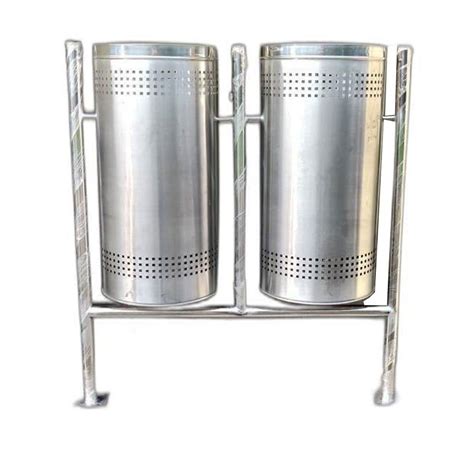 Silver Stainless Steel Swing Dustbin Size Inches Capacity