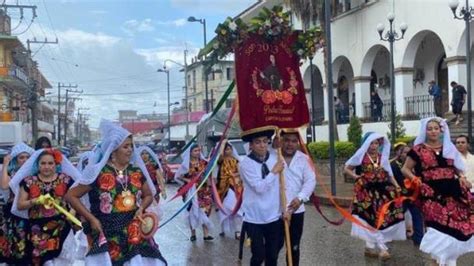 Esto Cuesta Portar El Traje De Tehuana Del Istmo De Tehuantepec Lujosa