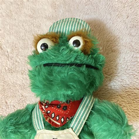 Vintage Oscar the Grouch plushie. He’s wearing green... - Depop