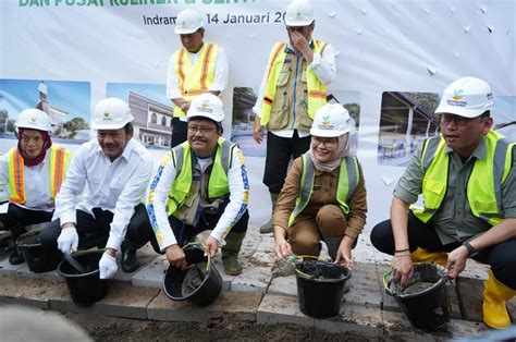 Mensos Dan Bupati Indramayu Tinjau Progres Pembangunan Kampung Nelayan