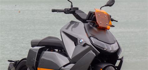 Bmw Ce Review We Ride Nz S First Electric Bmw Motorcycle