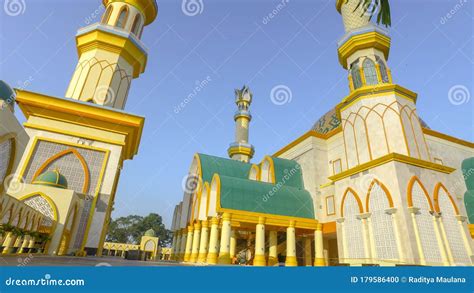 Lombok Mosque Indonesia Stock Photo Image Of Kuala 179586400