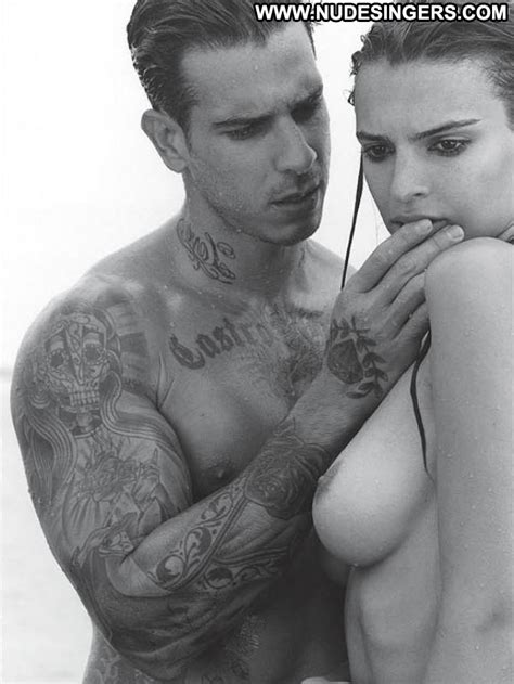 Karlie Kloss Victoria Secret Posing Hot Celebrity Topless Wet Model Nude Celebrities Mobile