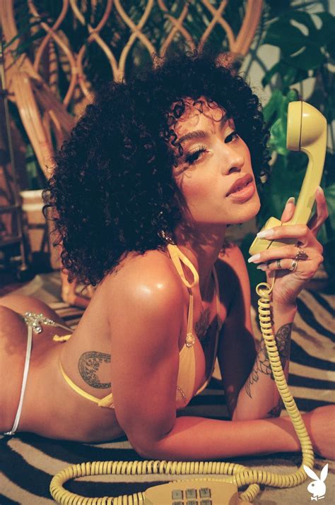 Sunni Model TheFappening Nude Fortune Teller Photos The Fappening