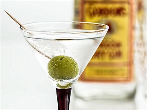 Medium Dry Martini Recipe