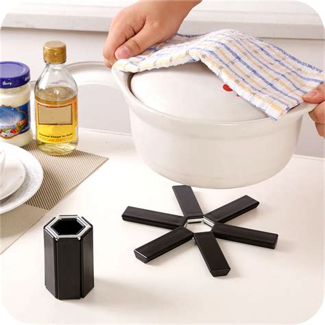 Black Foldable Non Slip Heat Resistant Pad Trivet Pan Placemat Pot