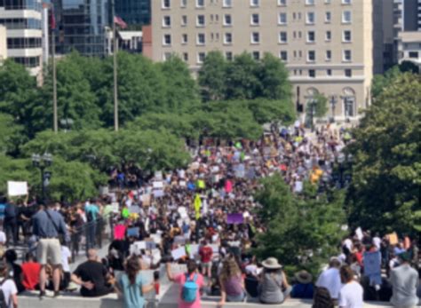 TEEN GIRLS ORGANIZED NASHVILLE'S LARGEST PROTEST