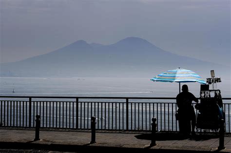 Meteo Napoli Previsioni Maggio Nuvole E Deboli Piogge