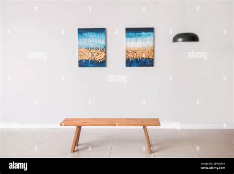 Interior of modern art gallery Stock Photo - Alamy