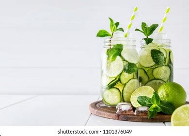 Closeup Pilea Peperomioides Houseplant Terracotta Pot Stock Photo