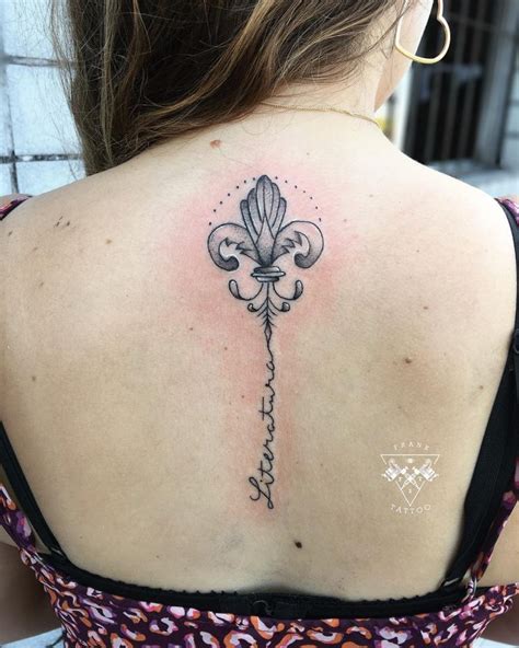 Tatuagem Flor De Lis Significado E Ideias Para Voc Se Inspirar