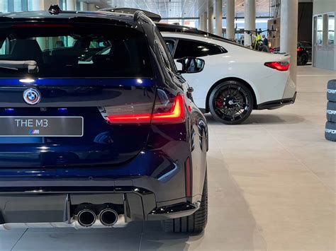 Bmw M Touring Has Attractive Spec With Tanzanite Blue Paint