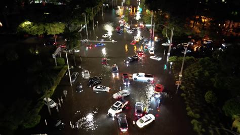 Historic Fort Lauderdale Flood Leaves Cars Stranded in Street