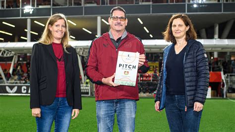 Uhs Zum Dritten Mal In Folge Als Pitch Of The Year Ausgezeichnet