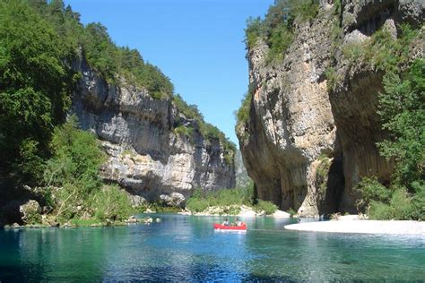 Gorges du Tarn - Travel Guide, Activities & Accommodation • Ultimate France