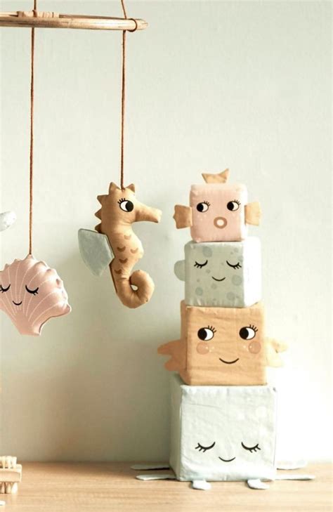 Cubes Animaux En Tissus Empiler Les Petits Raffineurs