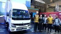 Lihat Lebih Dekat Truk Listrik Fuso ECanter Di GIIAS 2024