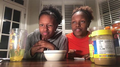 DO TWINS REALLY KNOW EACH OTHER THAT WELL Q A SMOOTHIE CHALLENGE