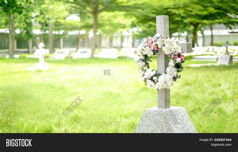 Grave Death Concept - Image & Photo (Free Trial) | Bigstock