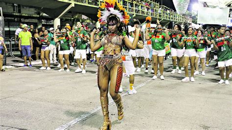 Desfile Das Escolas De Samba Começa Nesta Sexta • Dol