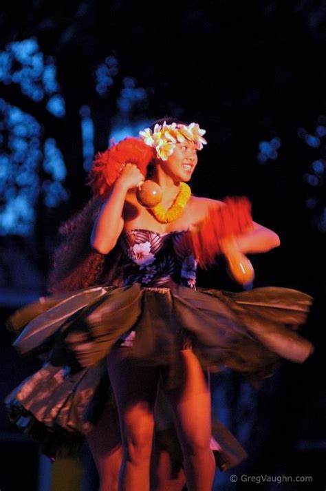 Hula dancer at Wailea Marriott luau; Wailea, Maui, Hawaii. | Hula ...