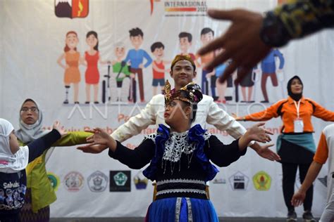 Peringatan Hari Disabilitas Internasional Di Bogor Antara Foto