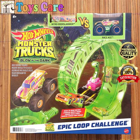 Hotwheels MONSTER TRUCKS GLOW IN THE DARK EPIC LOOP CHALLENGE TRACK SET