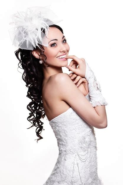 Free Photo Happy Sexy Beautiful Bride Brunette Woman In White Wedding Dress With Hairstyle And