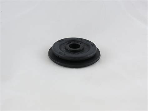 Grommet: accelerator to carburetor shaft | Metropolitan Pit Stop