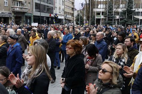 Mirni protest građana Sarajeva pod nazivom Stojimo uz Ukrajinu