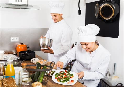 Catering Cook Salary How To Become Job Description And Best Schools