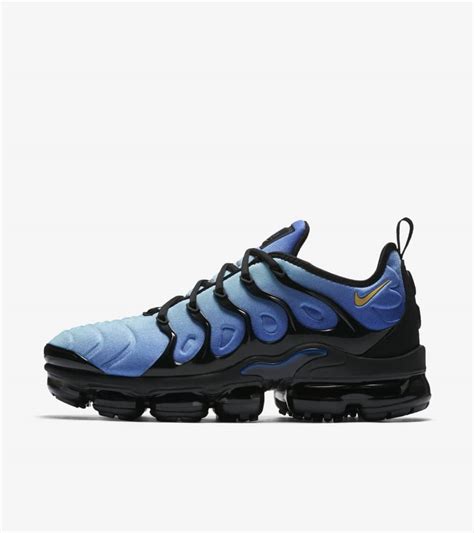 Nike Air Vapormax Plus 'Black & Hyper Blue' Release Date. Nike SNKRS