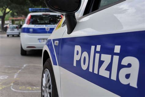 Agropoli Abusi Edili Sequestri Della Polizia Municipale