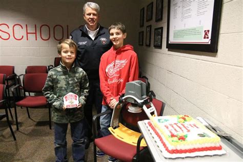 Holly Fire Department Receives Two Cpr Devices News For Fenton