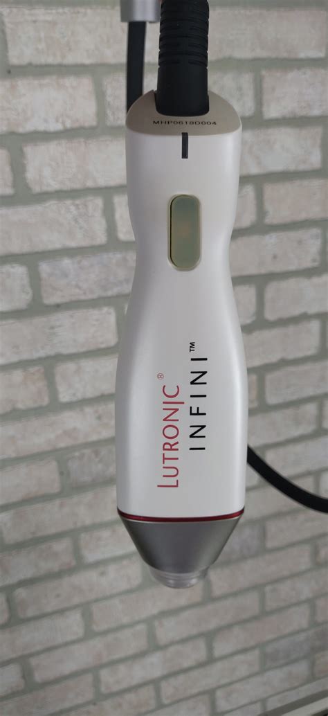 2018 Lutronic Infini Focused Rf Microneedling Radio Frequency Micro Hot Sex Picture