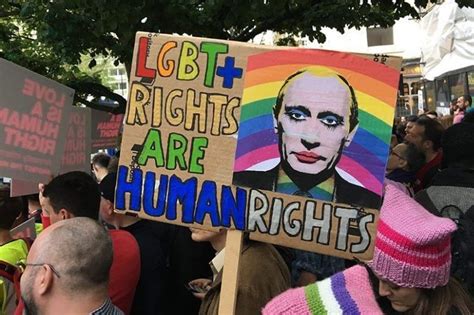 La Russia dovrà risarcire gli attivisti LGBTQ arrestati illegalmente nel Gay it