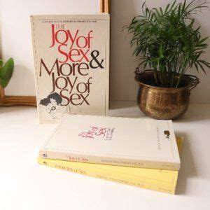 Vintage Accents S Sex Book Box Set Books The Joy Of Sex