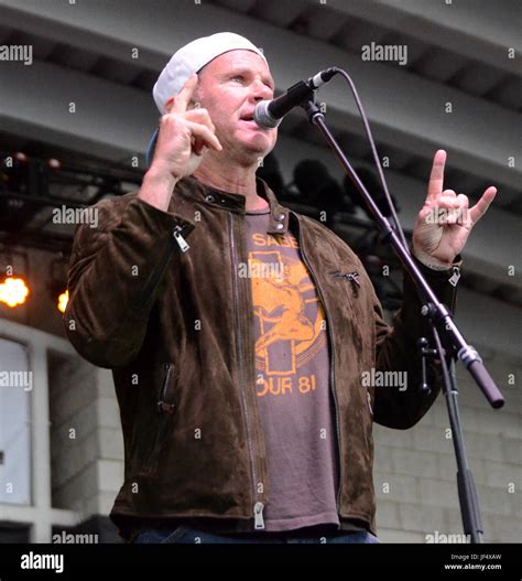 Red Hot Chili Peppers Drummer Hi Res Stock Photography And Images Alamy
