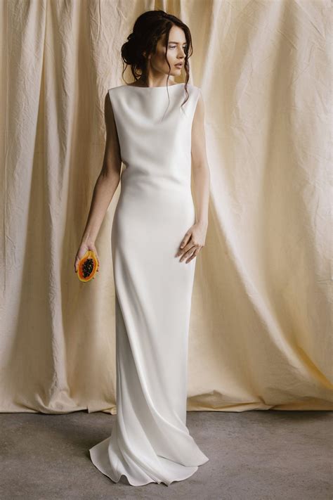 The Wedding Dress Trends Brides Need To Know Modern Minimalism