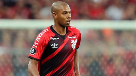 Fernandinho Quebra Dois Recordes Do Athletico Pr Logo Em Sua Estreia Na