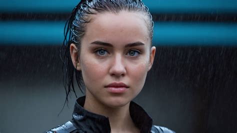 woman   deviant artist  deviantart