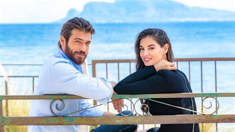 Francesca Chillemi E Can Yaman Sul Set Di “viola Come Il Mare” è Nata