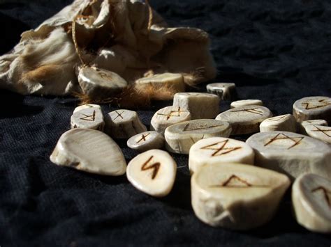 Черная магия и руны