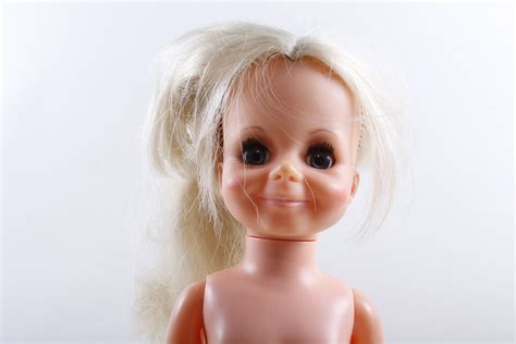 Seltene Crissy Blonde Nude Puppe Ideales Spielzeug Kunststoff Figur Lange Haare Vintage