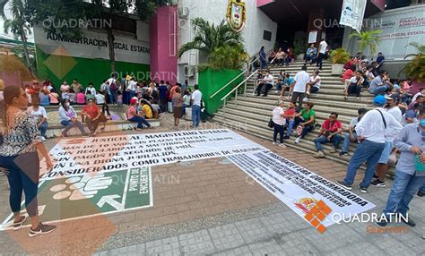 Protestan 100 Maestros Del SUSPEG En Finanzas De Acapulco Por Pagos