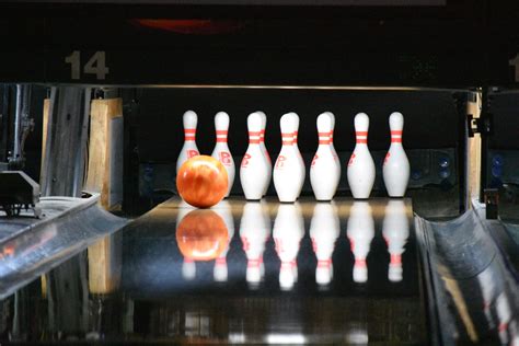 CJ's Bowling - Visit Southend